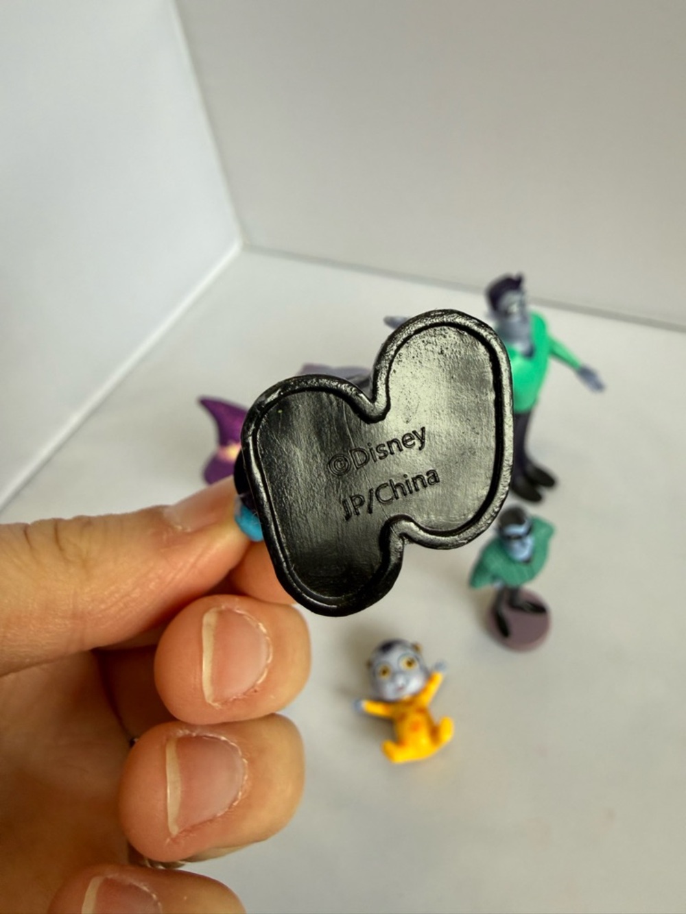 Disney Junior Vampirina Fangtastic Friends Action Figure Loy of Toys - Picture 4 of 12